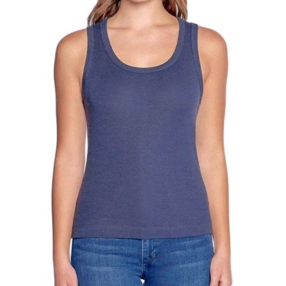 Three Dots tank